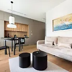 Centrum Nauki Kopernika Luxury By Bookinghost ワルシャワ